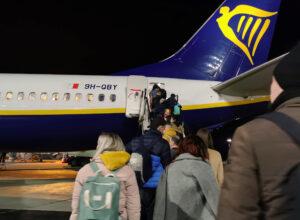 Ночная погрузка в авиа маршрутку RyanAir