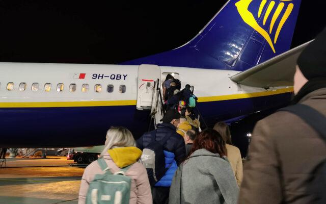 Ночная погрузка в авиа маршрутку RyanAir